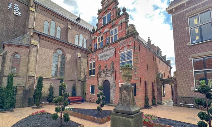 Enkhuizen House | Monumental orphanage in the center of Enkhuizen