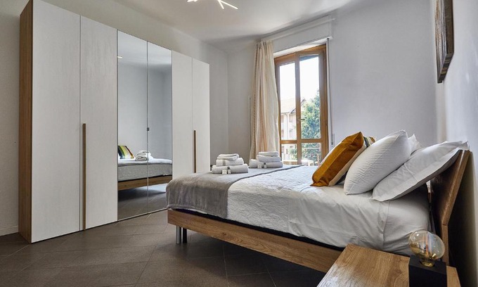 Monza Apartment | MONZA-MILANO - Comfort tra centro e stazione - WIFI