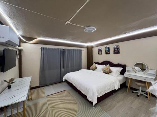 Rama 9 Villa | Moochi Home Ratchada