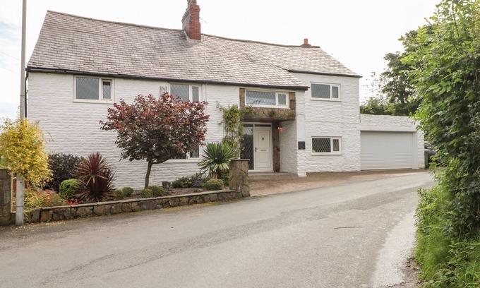 Chorley Cottage | MOODY HOUSE FARM, pet friendly, character holiday cottage in Chorley