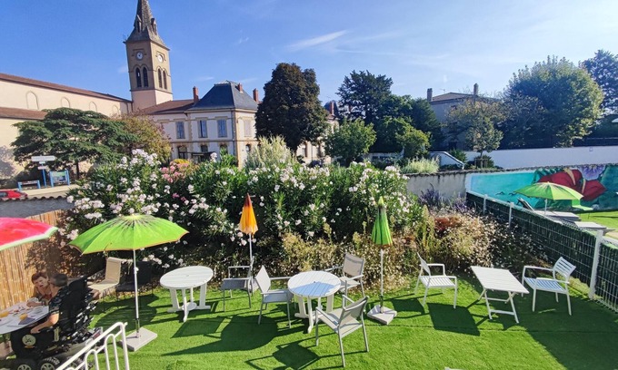 Pont-Eveque Hotel | Moodz Hotel