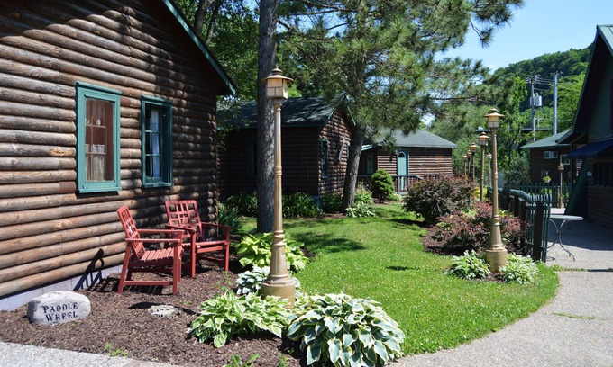 Bellevue Cabin | Moon River Cabins
