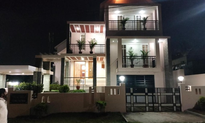 Vijayanagar House | Moon villa