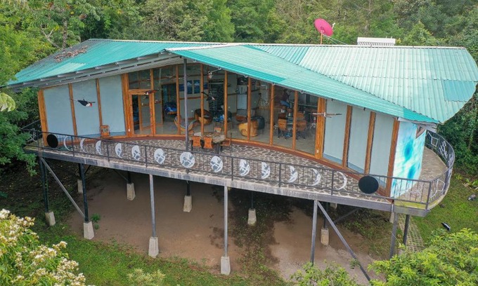 Monteverde House | Moon Wonders Vacation House