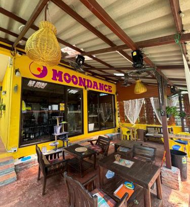 Bai Lan House | Moondance Cottage Inn