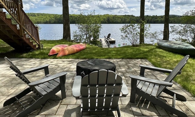 Hope Cottage | MOONDANCE COTTAGE - Town of Hope - Lermond Pond