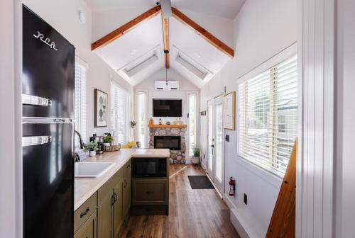 Apple Valley House | Moonrise Tiny Home