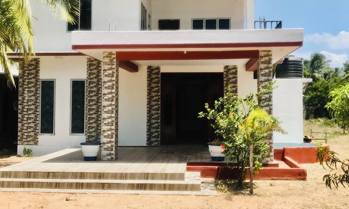 Nilaveli Villa | Moonstar Villa Beach Resort