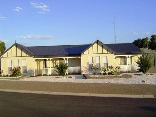 Moonta Bay House | Moontana