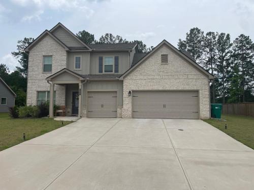 Locust Grove House | Moores Oasis