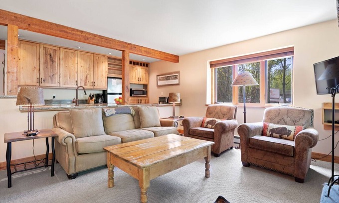 Moose Wilson Road Condo | Moose Caboose - Cozy, Updated 1BR/1 BA First Floor End Unit Condo Close to JHMR