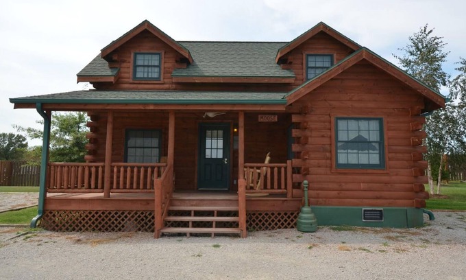 Moravia Cabin | Moose - Sleeps up to 6