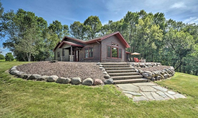 Siren Cabin | Moosehead Lodge - Lakeside Home: Stunning Views