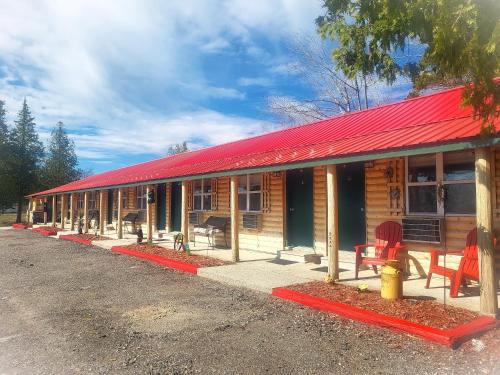 St Ignace Hotel | Moosewood Inn