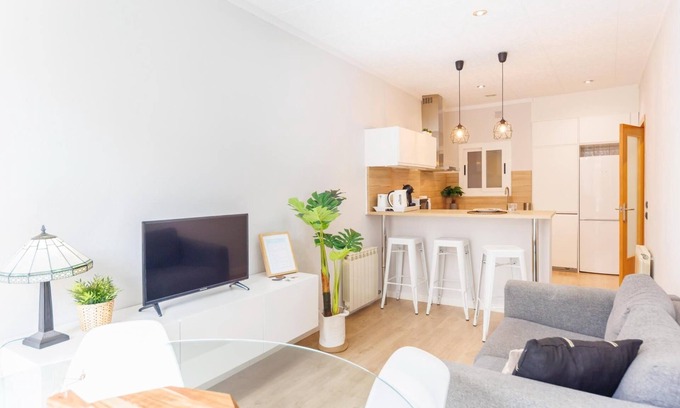 el Mercadal Apartment | Mora 4-2 - Holiday Apartment Rental in Girona | Bravissimo