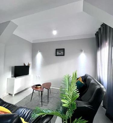 Mindelo Apartment | MorabezaHome- Apartment Tati