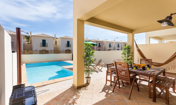 Burgau Villa | Moradia 35 - a "2 passos" da praia