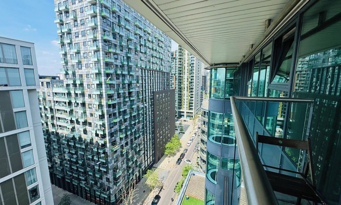Cubitt Town Apartment | Morden2bed 2bath apartment Canary Wharf - upto 5ppl