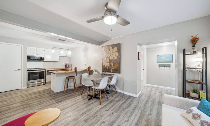 Stillwater Apartment | Morning Glory Apt - Charming Accessible 3 Bedroom