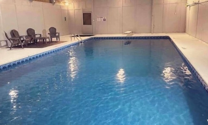 Stanton House | Morning View Ranch- Red River Gorge- Indoor Pool open March-Nov. Pet friendly.