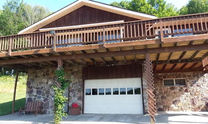 Morris House | Morris Mountain Rental-Relax with Nature