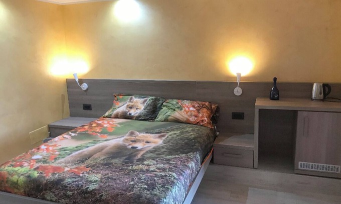 Rodello Bed & Breakfast | "Moscato" room in the Langhe hills, overlooking Alba