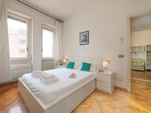 Porta Volta Apartment | Moscova dream - Bright and Quiet 5th Floor Apartment