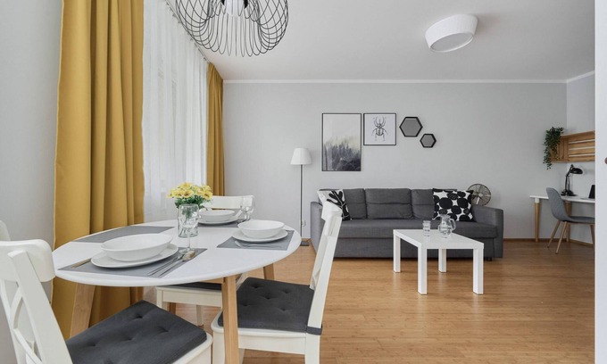Fabryczna Apartment | Mosiężna 7 | Cozy Apartment | Parking