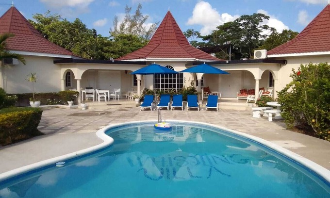 Runaway Bay Villa | Most Affordable Private Villa with pool In Runaway Bay