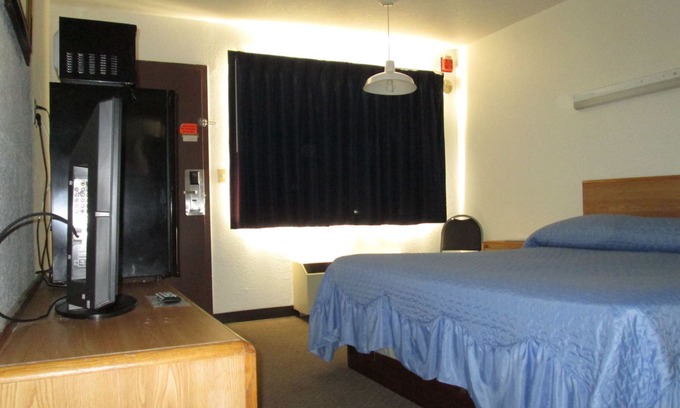 Lordsburg Hotel | Motel 10