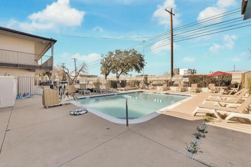 Parker Lane Hotel | Motel 6-Austin, TX - Airport - South