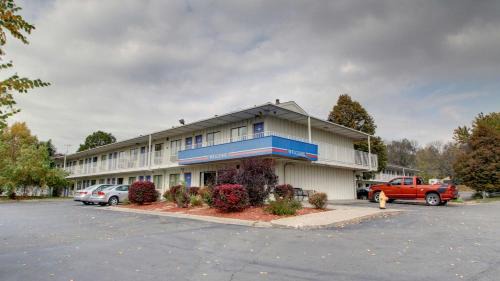 Berwick Hotel | Motel 6-Des Moines, IA - North