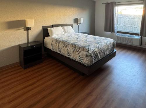 Fond du Lac Hotel | Motel 6-Fond Du Lac, WI