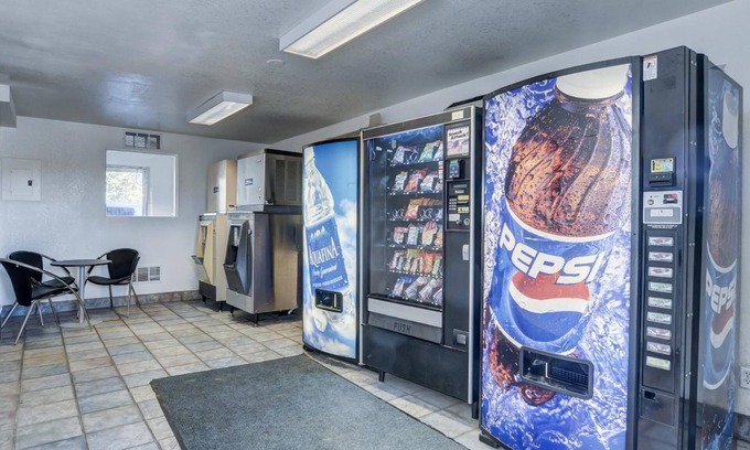 Fort Collins Hotel | Motel 6 Fort Collins, CO