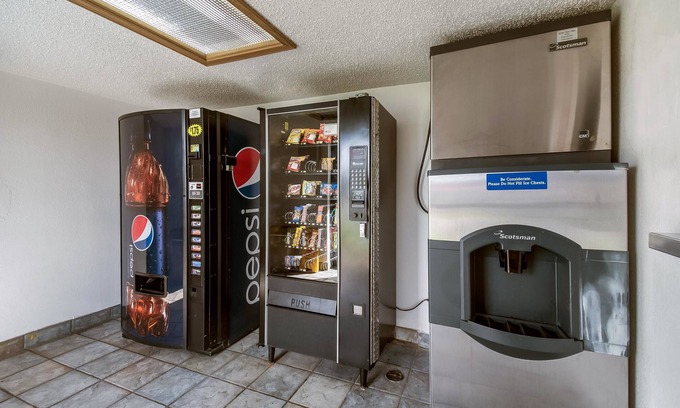 Grove City Hotel | Motel 6 Grove City, OH