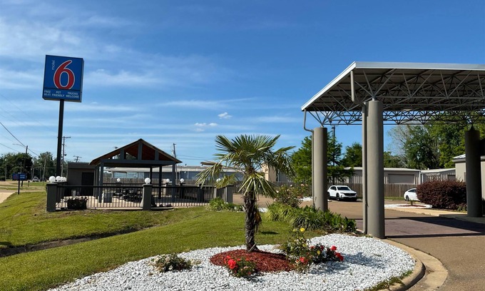 Pearl Hotel | Motel 6 Jackson Airport, Pearl
