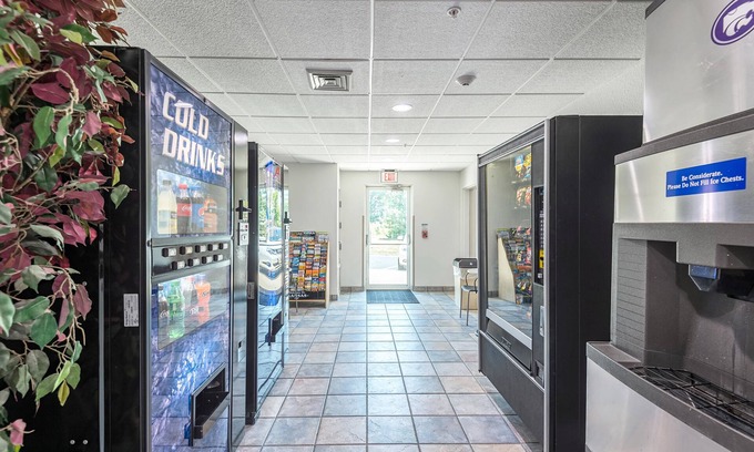 Junction City Hotel | Motel 6 Junction City, KS