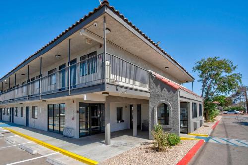 Kingman Hotel | Motel 6-Kingman, AZ - Route 66 East