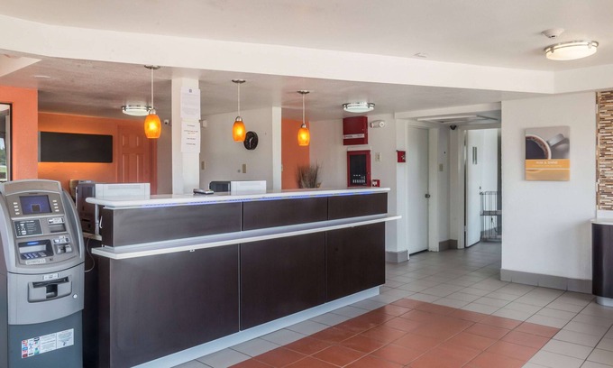 Mesquite Hotel | Motel 6 Mesquite, TX - Rodeo - Convention Ctr