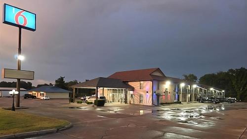 New Boston Hotel | Motel 6 New Boston, TX