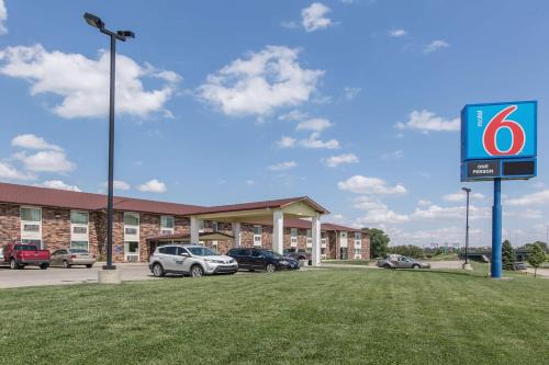 South Central Omaha Hotel | Motel 6 Omaha - Central