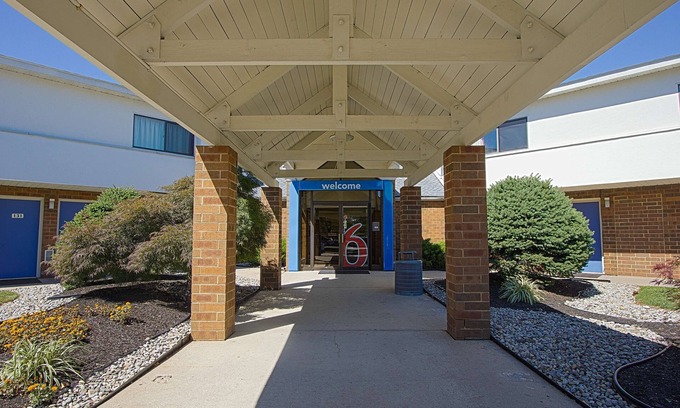Piscataway Hotel | Motel 6 Piscataway, NJ