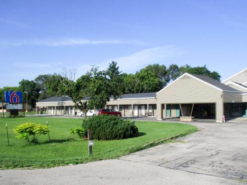 Prairie Du Chien Hotel | Motel 6-Prairie Du Chien, WI