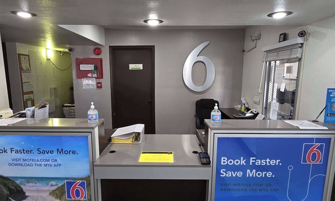 Slidell Hotel | Motel 6 Slidell, LA - New Orleans