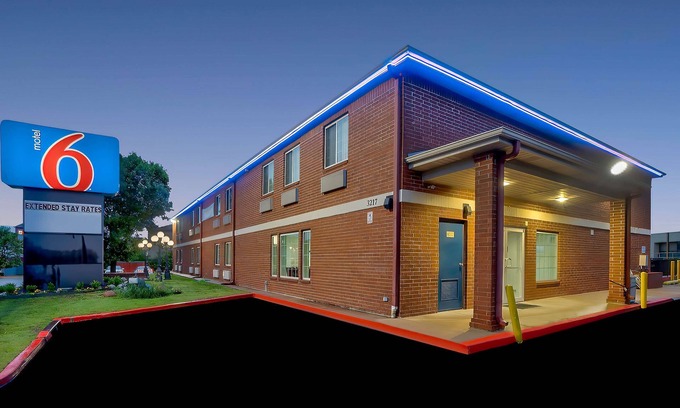Tulsa Hotel | Motel 6 Tulsa, OK - CENTRAL