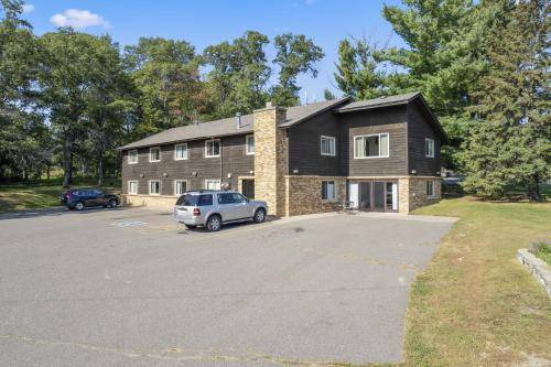 Breezy Point Hotel | Motel ∙ 8 guests