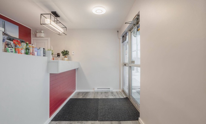 Brossard Hotel | Motel Champlain