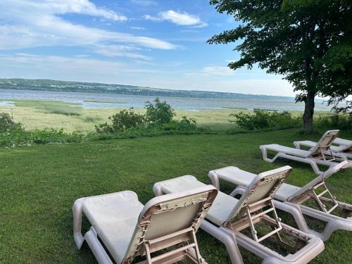 Ste Anne de Beaupre Hotel | Motel Deblois