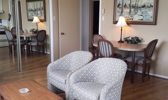 Saint-Jean-Sur-Richelieu Hotel | Motel Iberville