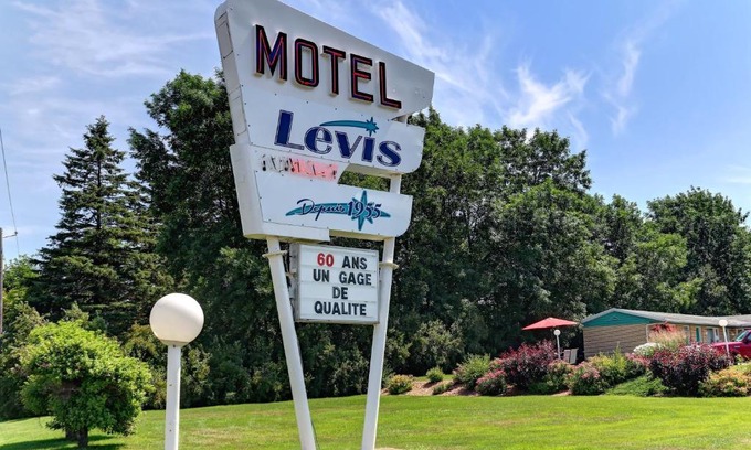 Desjardins Hotel | Motel Lévis